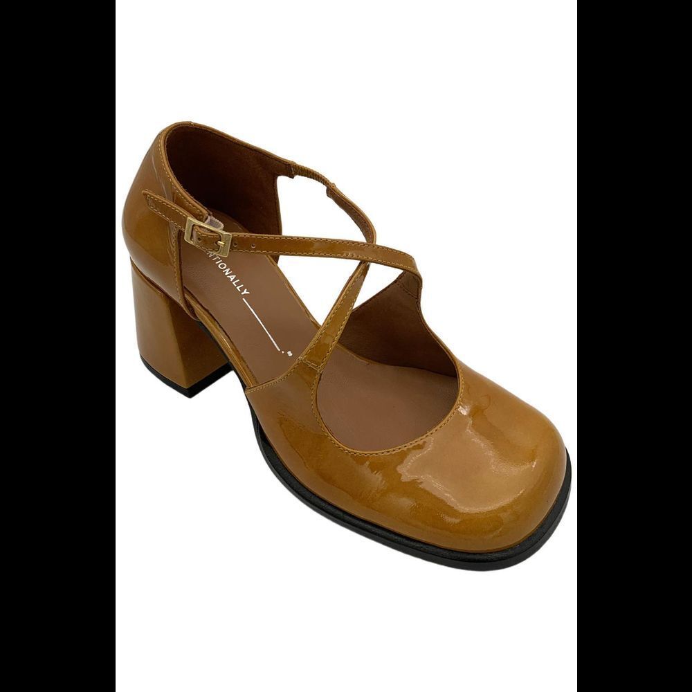 Intentionally Blank Women's Leather Cross Strap Pumps Honey - Medium